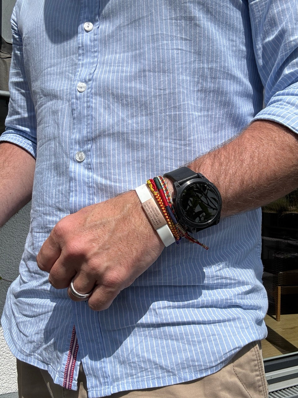 Info-Armband - rosé-goldfarbener iD-Tag mit weißem Armband